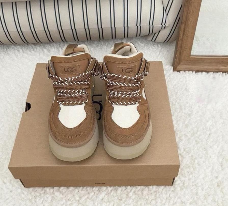 UGG アストロメル 厚底スニーカーASTROMEL 24cm