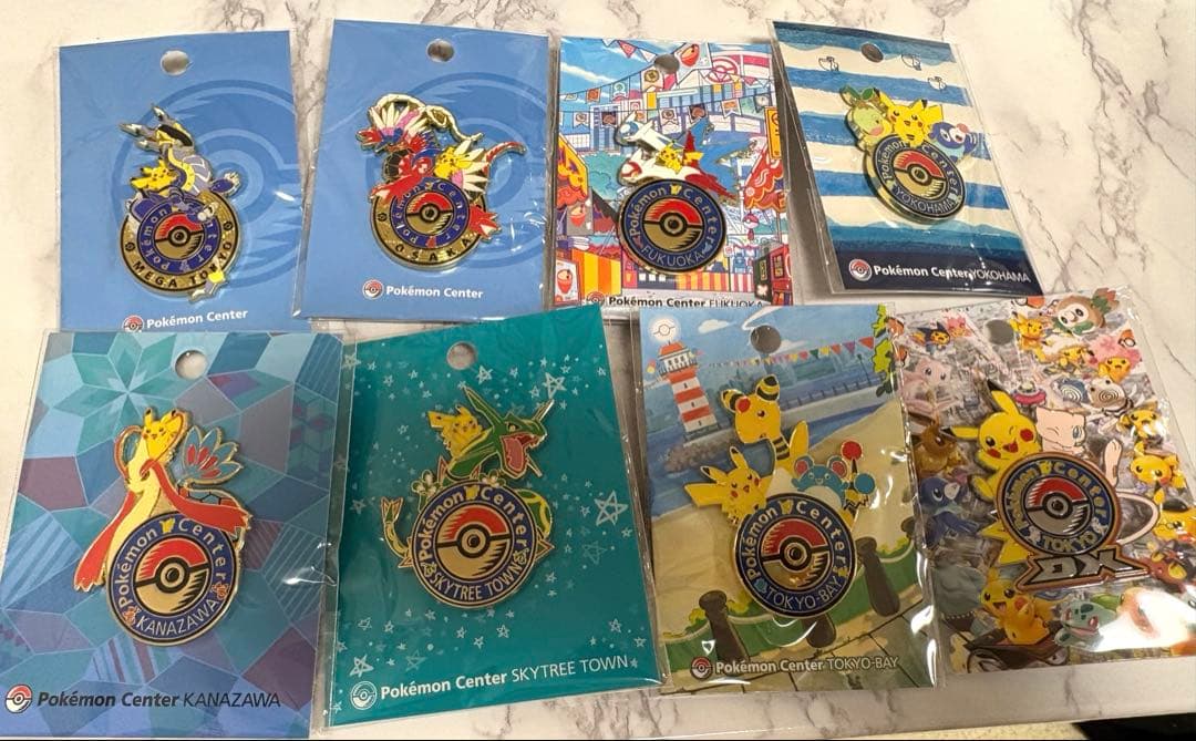 ポケモンセンター限定ロゴピンズ　8点セット