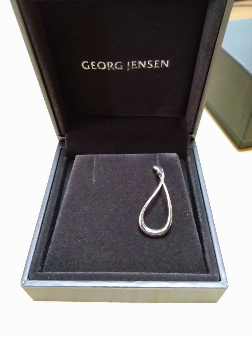   ジョージジェンセン マーシーイヤーフープ片耳