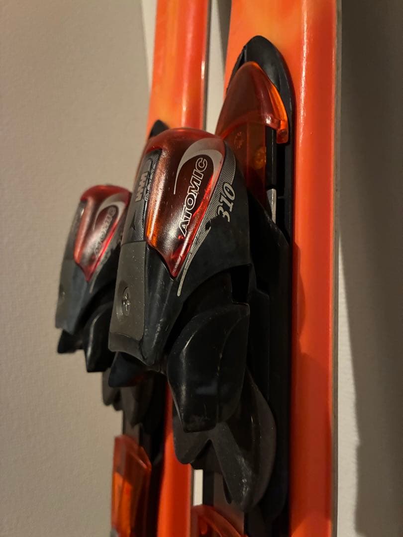 アトミックAtomicスキー板160cm