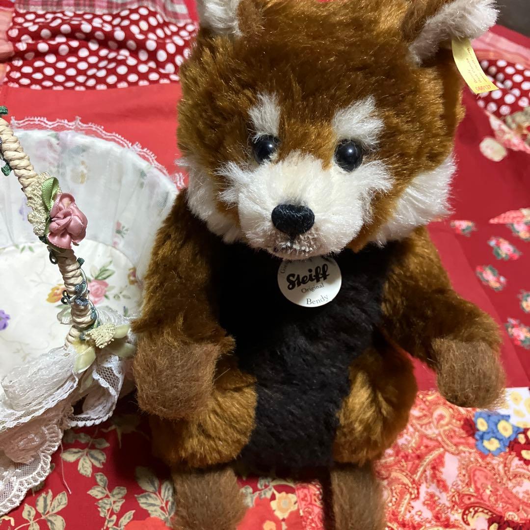 Steiff テディベア　Bendy ベンディぬいぐるみ　レッサーパンダ
