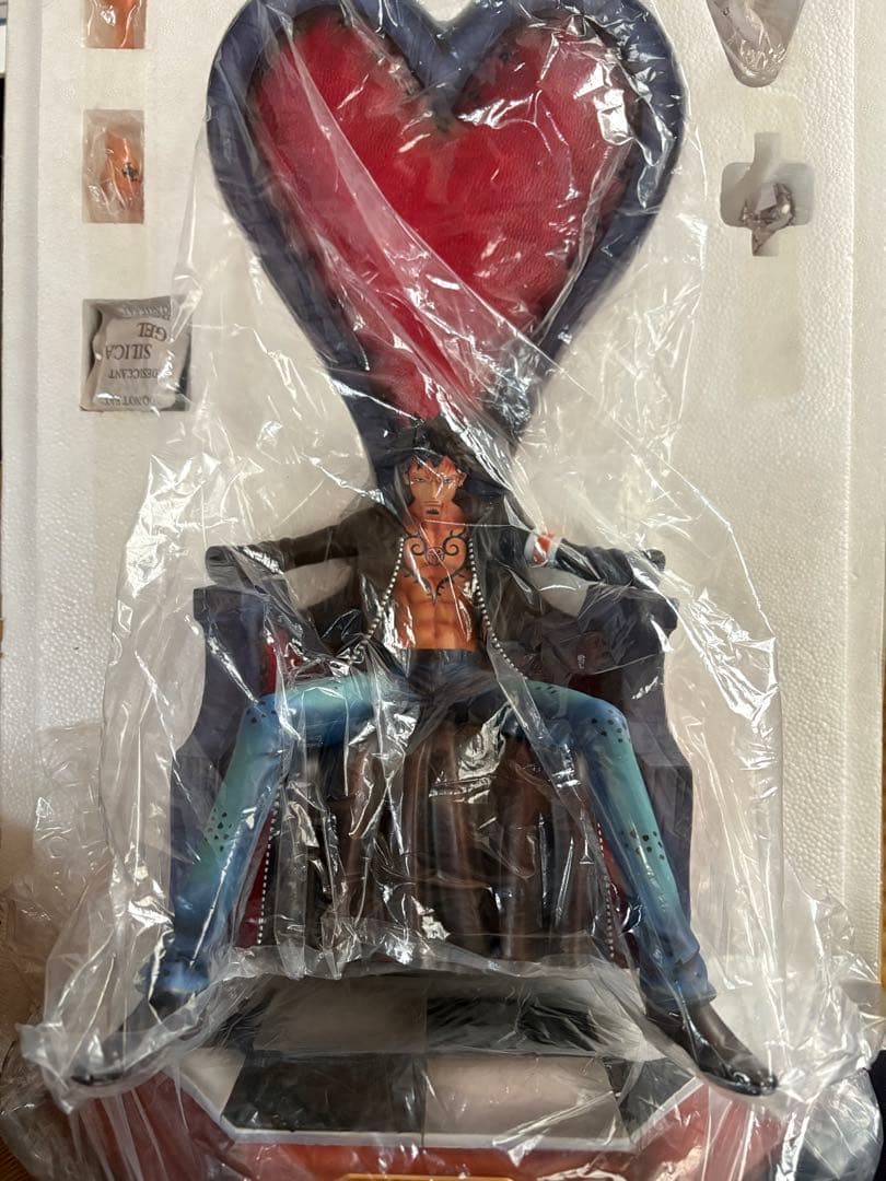 トラファルガーロー フィギュア 希少 ワンピース