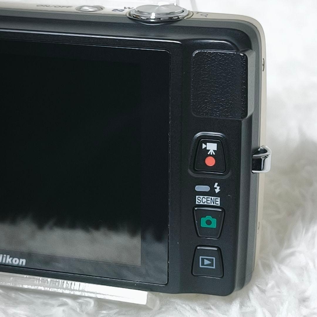極美品✨NIKON COOLPIX S4400 シルバー コンデジ デジカメ