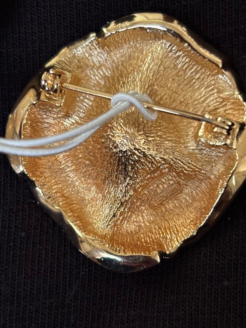 新品未使用　クリスチャンディオール　ブローチ