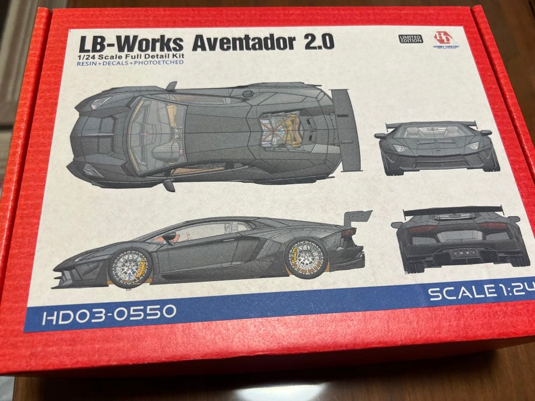1/24 レジンキットLB ワークスアヴェンタドール 2.0 &ヴェネーノ