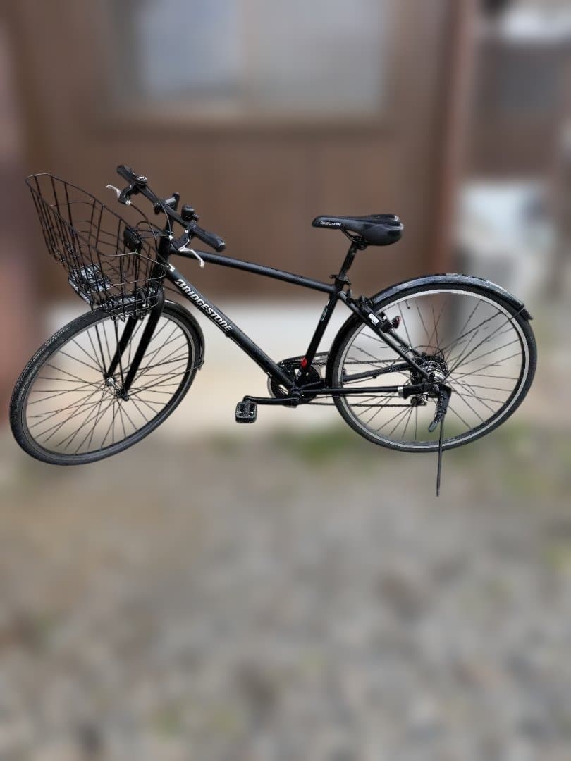 ブリヂストン クロスバイク 黒 前バスケット付き　原則引き取り限定