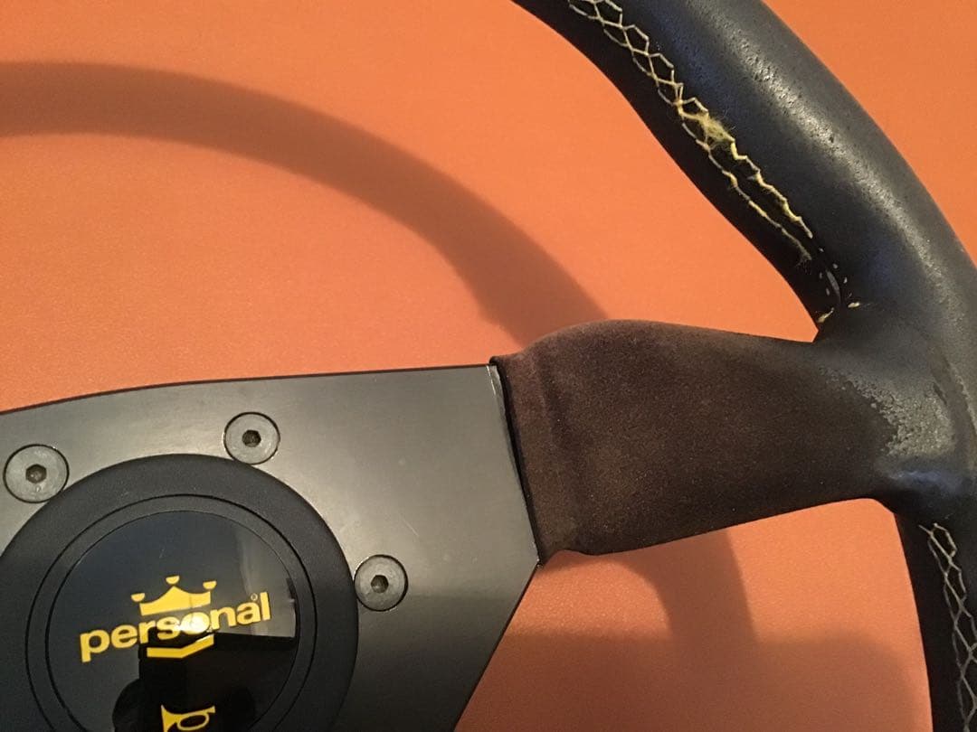 車ステアリング　パーソナル　グリンタ　イエローステッチ　バックスキン　35φ