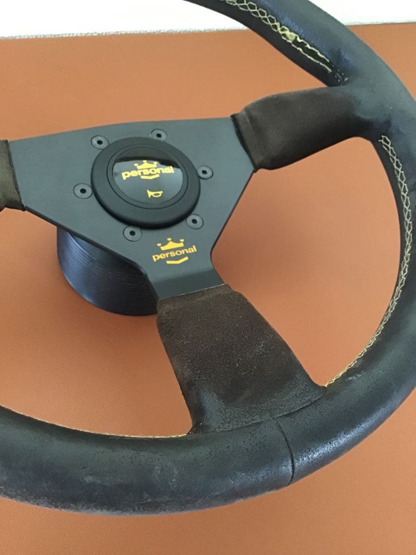 車ステアリング　パーソナル　グリンタ　イエローステッチ　バックスキン　35φ