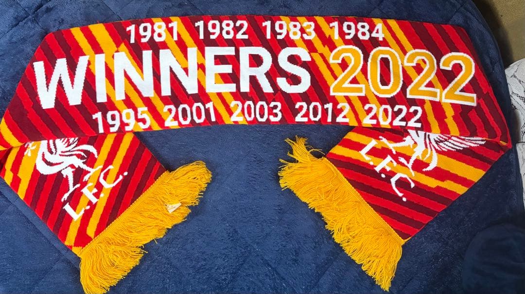 【優勝記念品/日本未発売】 リバプール チャンピオン マフラー　カラバオカップ