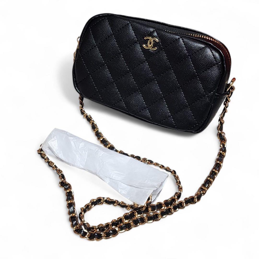 シャネル ショルダーバッグ ポーチ チェーン ノベルティ