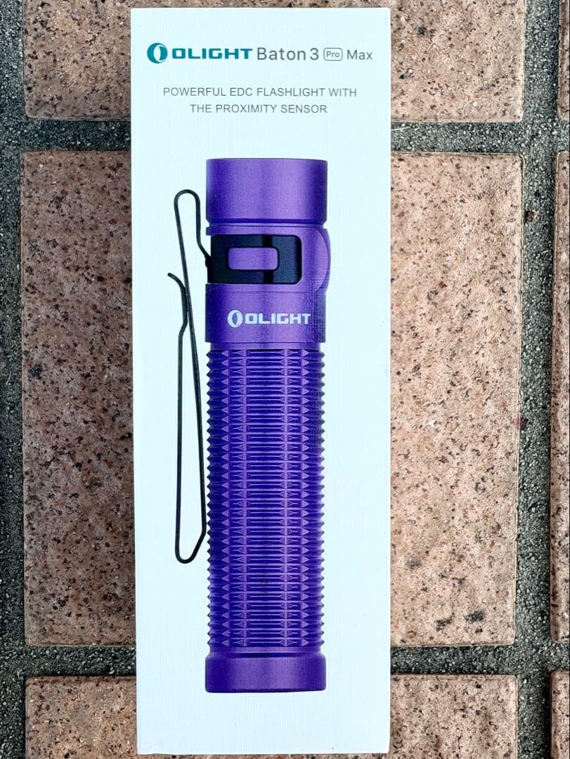 OLIGHT Baton 3 Pro Max 2500ルーメン パープル
