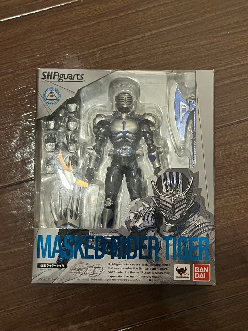 S.H.フィギュアーツ　仮面ライダータイガ