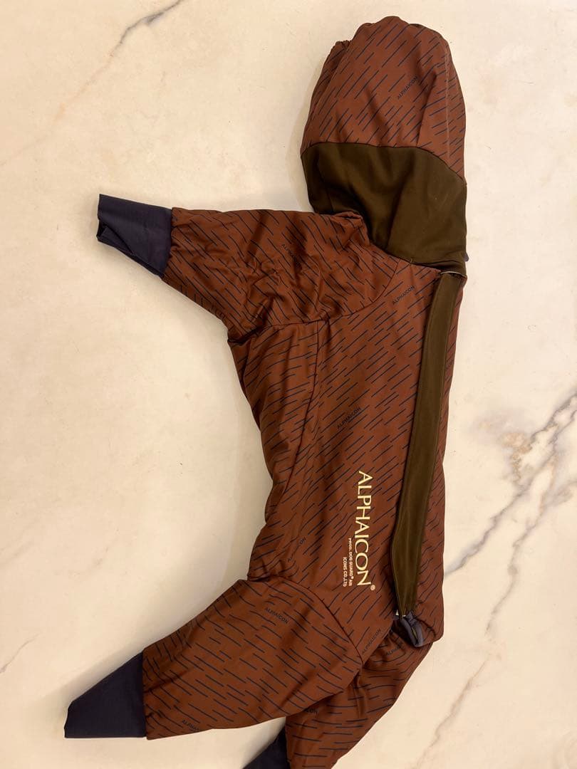 ALPHAICON ドッグガードエアー　Ｌ　クリーニングと防水済み