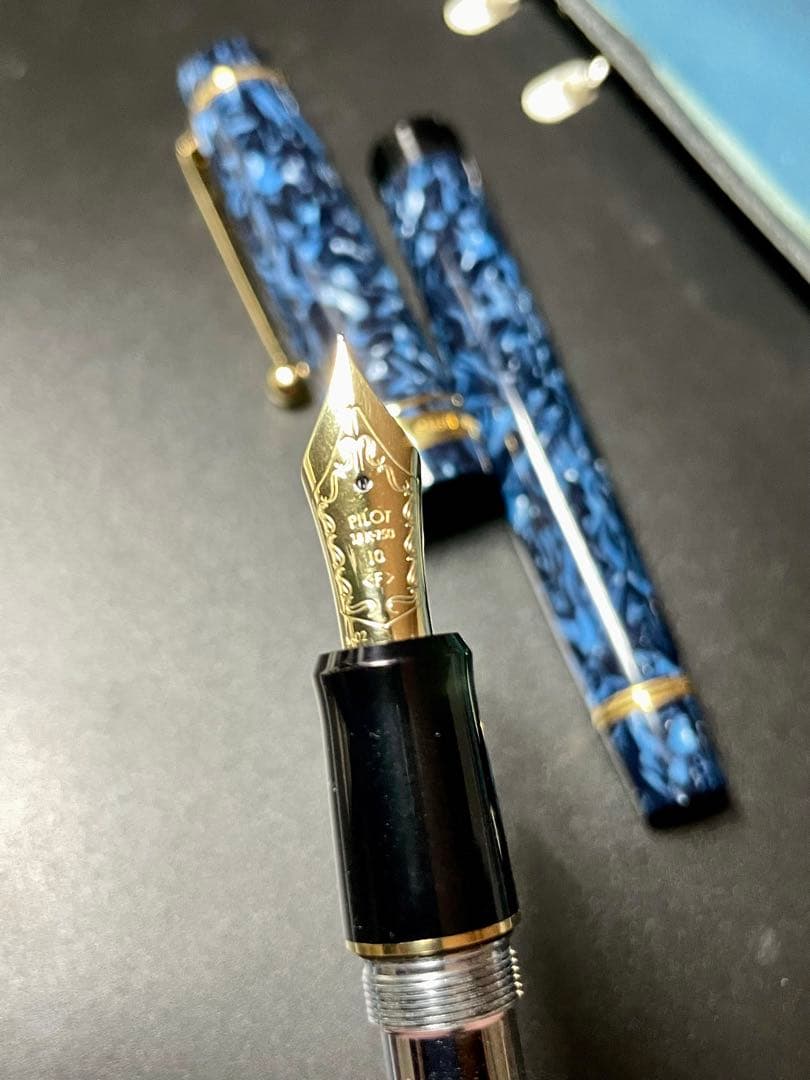 廃盤　レア　パイロット　万年筆　カスタムレガンス1 ブルー　F