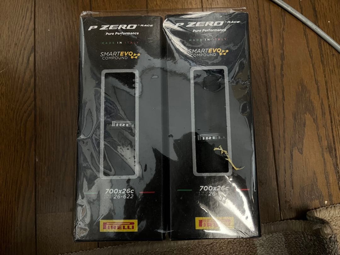 PIRELLI P ZERO RACE クリンチャータイヤ (700x26c)