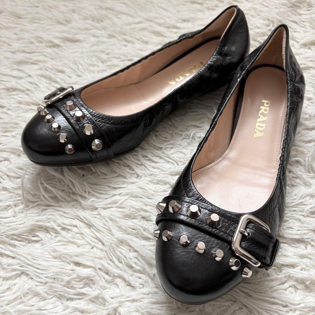 極美品 PRADA バレエ シューズ 黒 38 スタッズ ベルト フラット 靴
