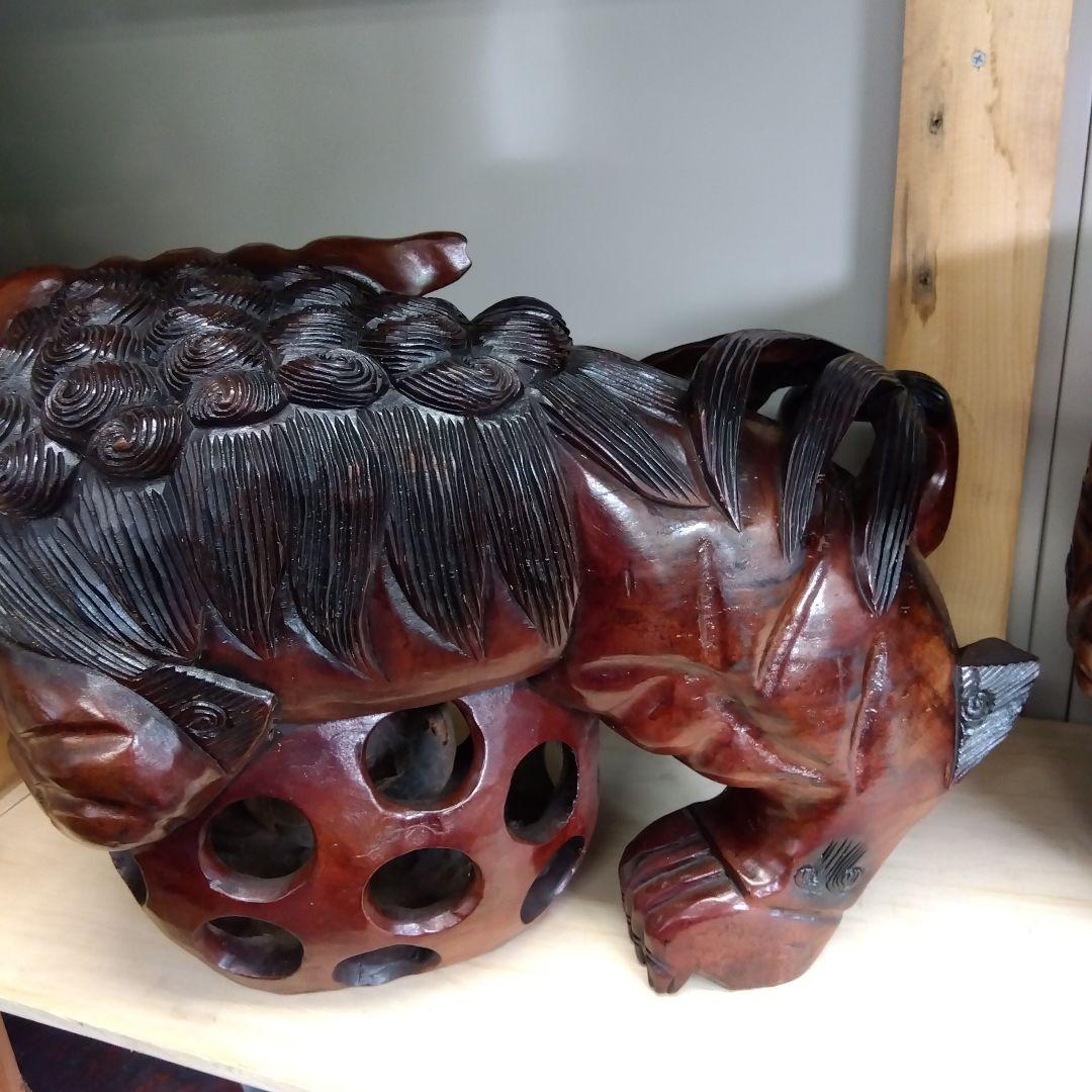 木製玉乗り獅子彫刻 　右玉乗り　①　厄除け