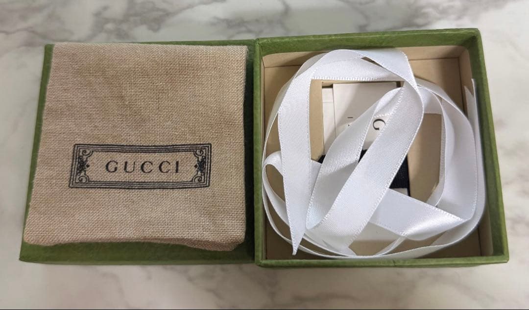 GUCCI ゴルメット チェーン ワイドピアス gg ロゴ インターロッキング