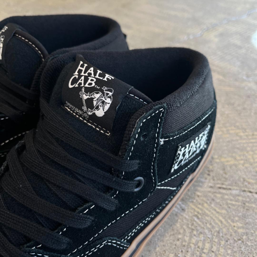 新品 VANS SKATE HALF CAB BLACK&GUM 25.5cm