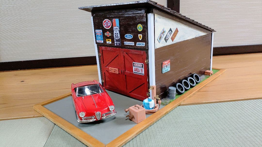 1/18　ジオラマ　ミニカー　ガレージ　車庫　納屋　ドールハウス　即購入禁止