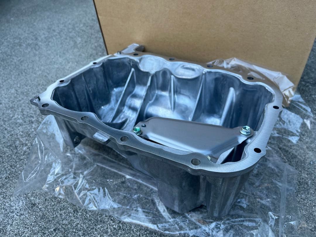 【新品】ダイハツ純正 オイルパン 12101-B2025 キャスト ウェイク 等
