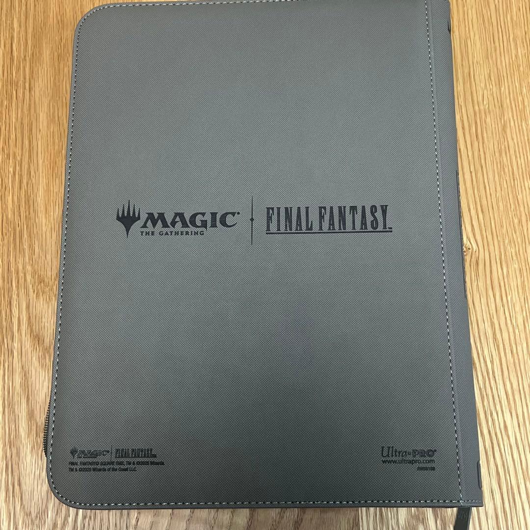 MTG ultra pro 9ポケットプロバインダー《セフィロス：星の後継者》