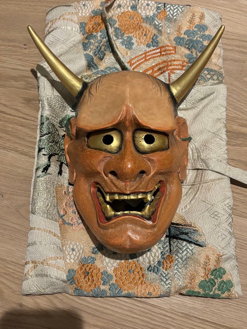 能面　木製 収納袋付き　手彫り　鬼　般若