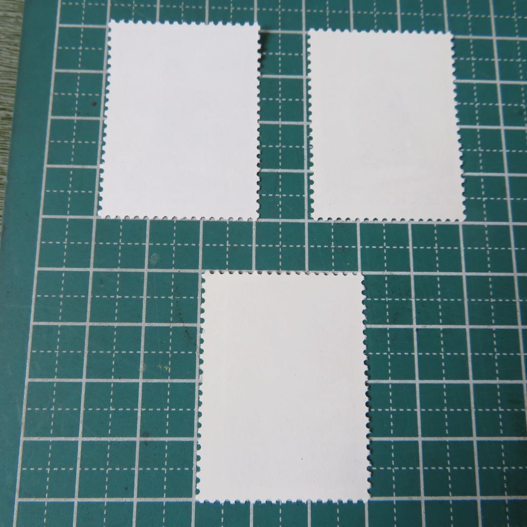 外国切手【中国切手 】【未使用】1973年「中国の婦人たち切手」　８分　　全3種