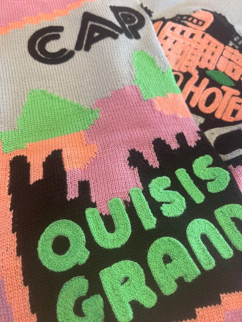 GIANNI VERSACE グラフィックセーター ピンク