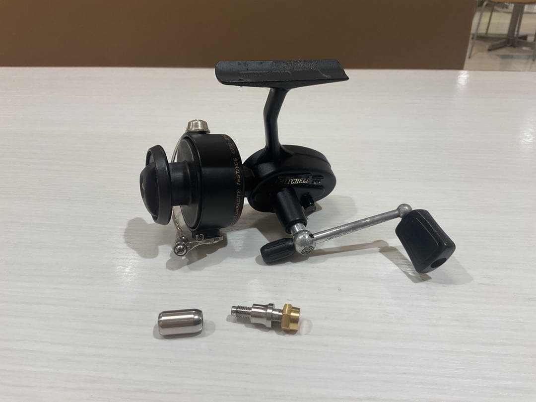 ミッチェル308左ハンドルモデルとハンドルパーツ　ハンドルシャフト