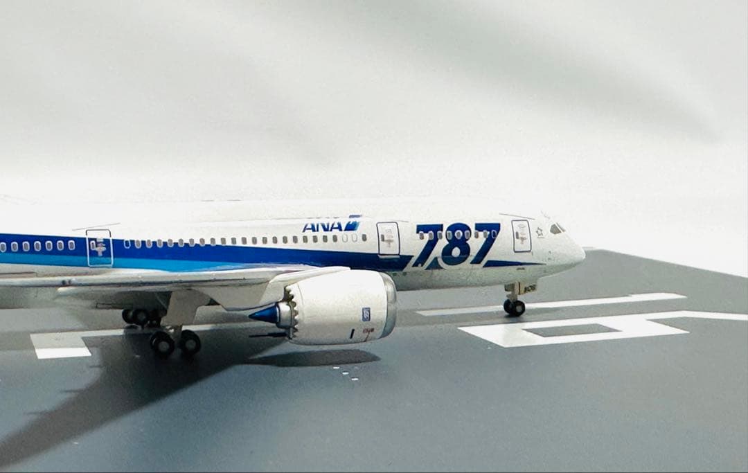 ANA 1/400 Boeing 787-8 全日空商事 NH40068