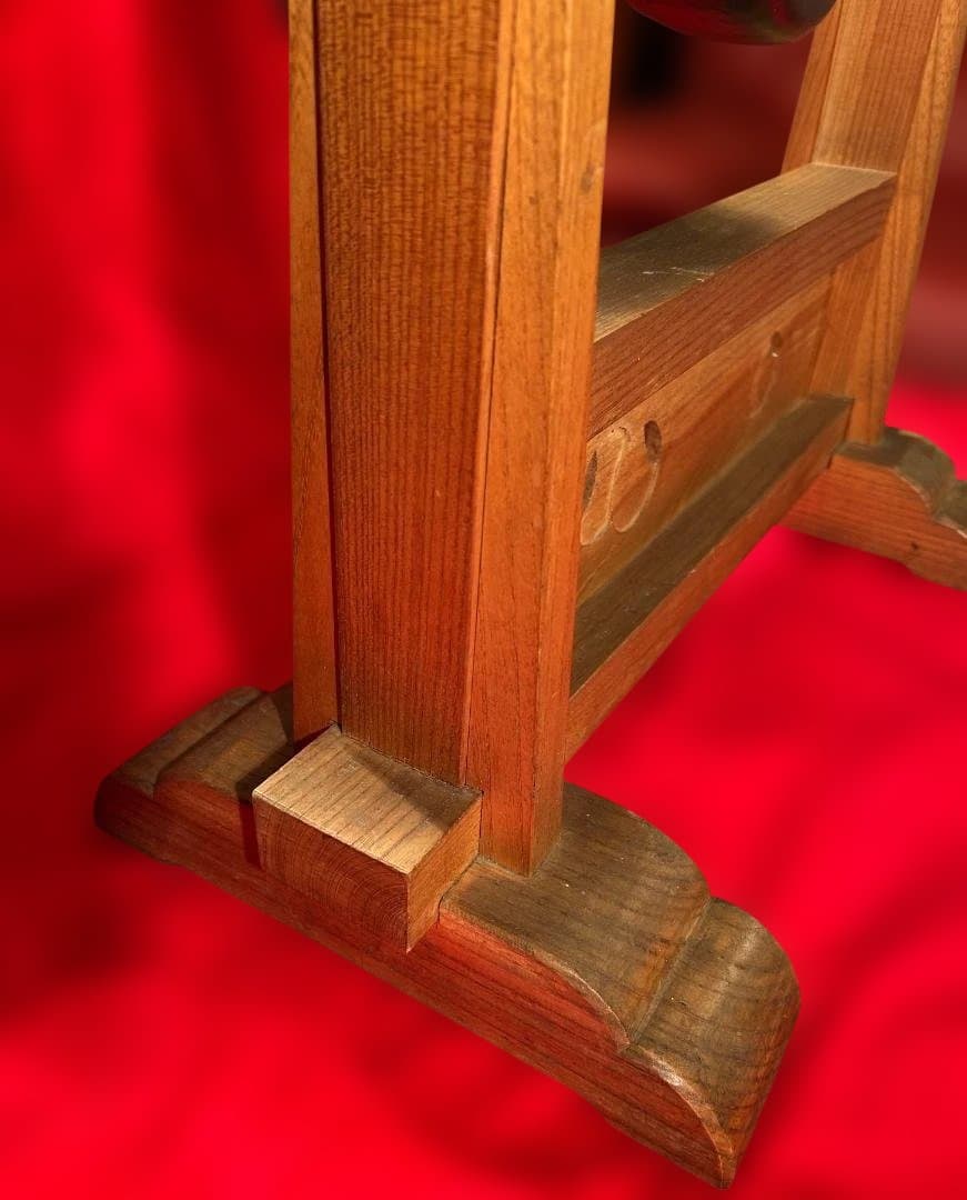 木製スタンドとバチ付きゴング