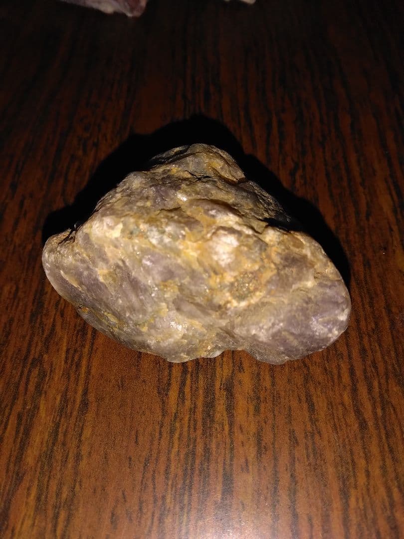 KARAKURI購入予定品　北海道産鉱物標本　鉱物　瑪瑙　稲倉石　原石