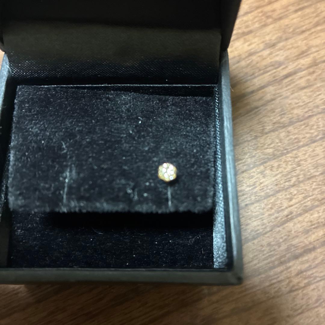 18金ダイヤ片耳ピアス