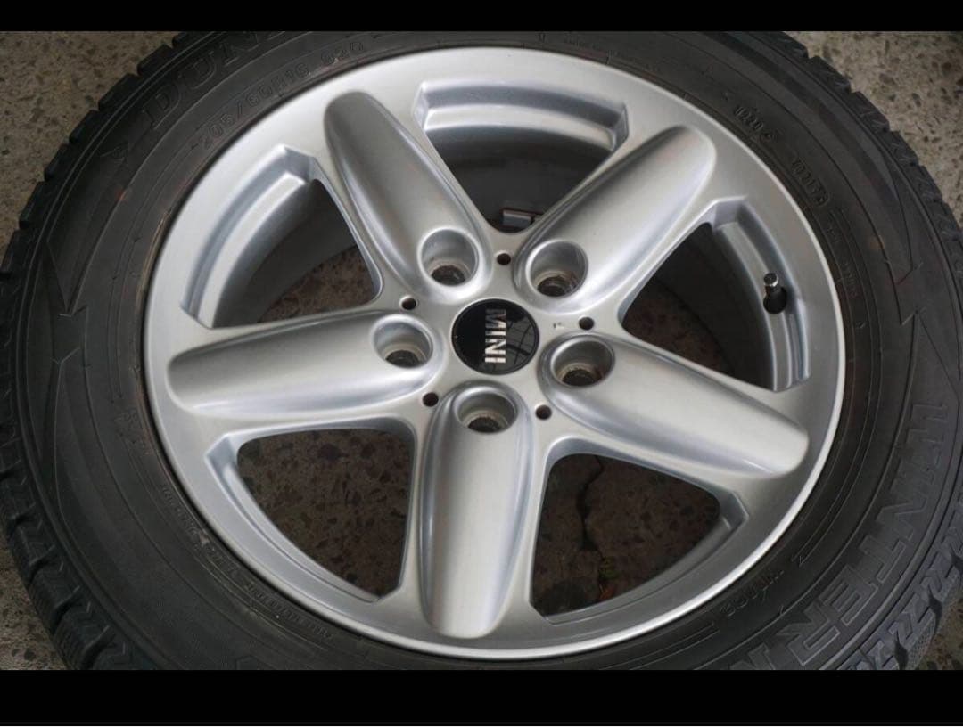 ミニクーパー　ダンロップタイヤ付き5スポークホイールセット