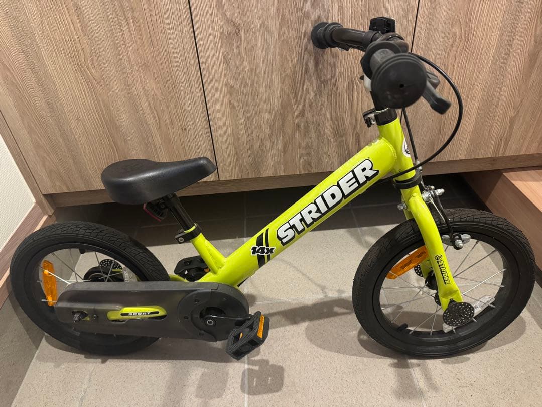 ストライダー　14ｘ　タイヤパンク有り