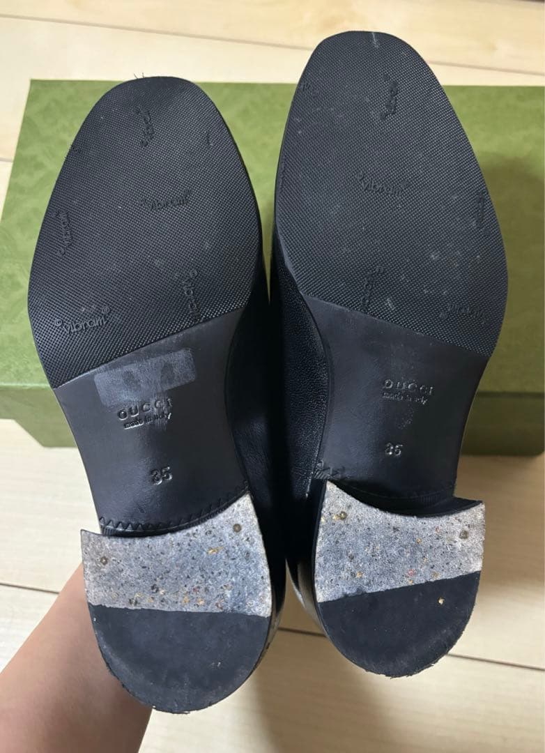 GUCCIローファー 黒×ゴールド レザー　35