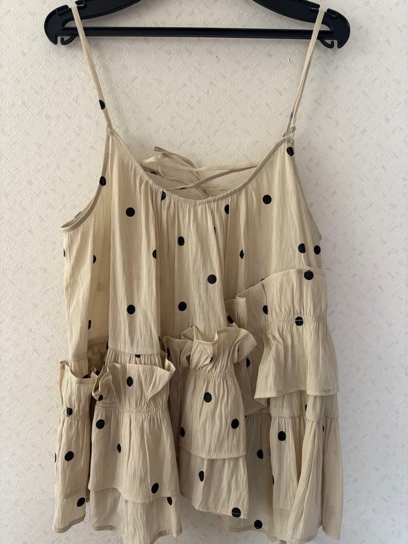 マイストラーダ　フリルティアードキャミ　新品タグ付き