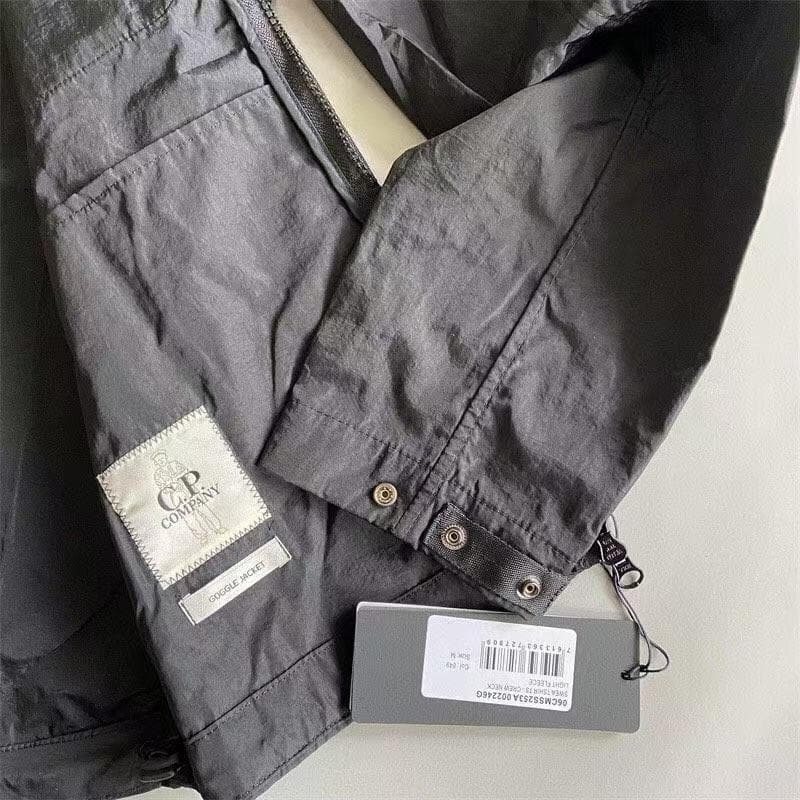 CP Company ゴーグル付きジャケット 黒 シーピーカンパニー