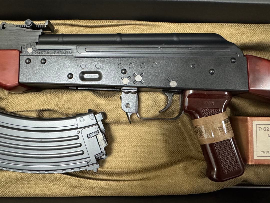東京マルイAKMガスガン マガジン2個付き