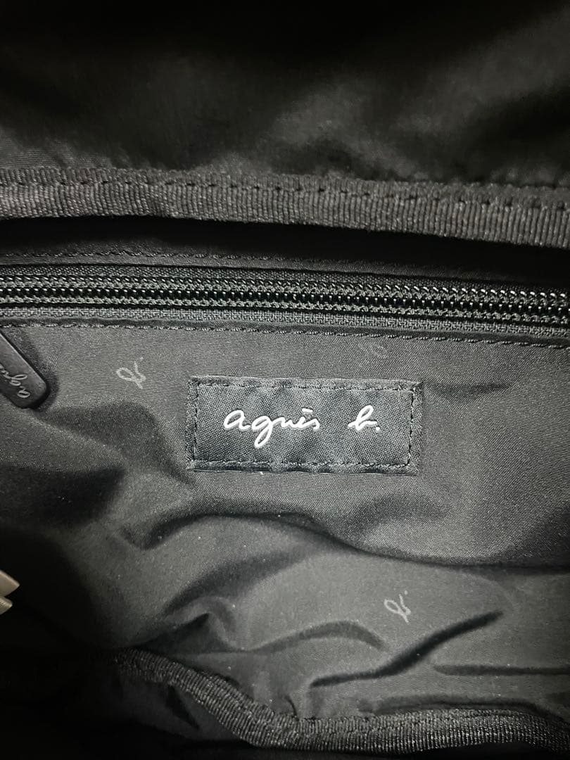 アニエスベー ボディーバッグ。