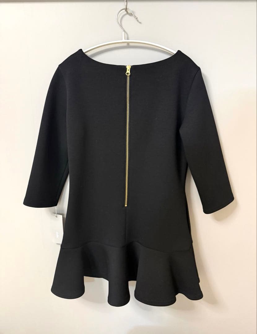 シェリエ sheller バックZIPスウェットミニワンピース フリル ブラック