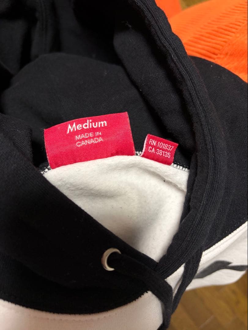 ま*い様 17AW SUPREME フーディー