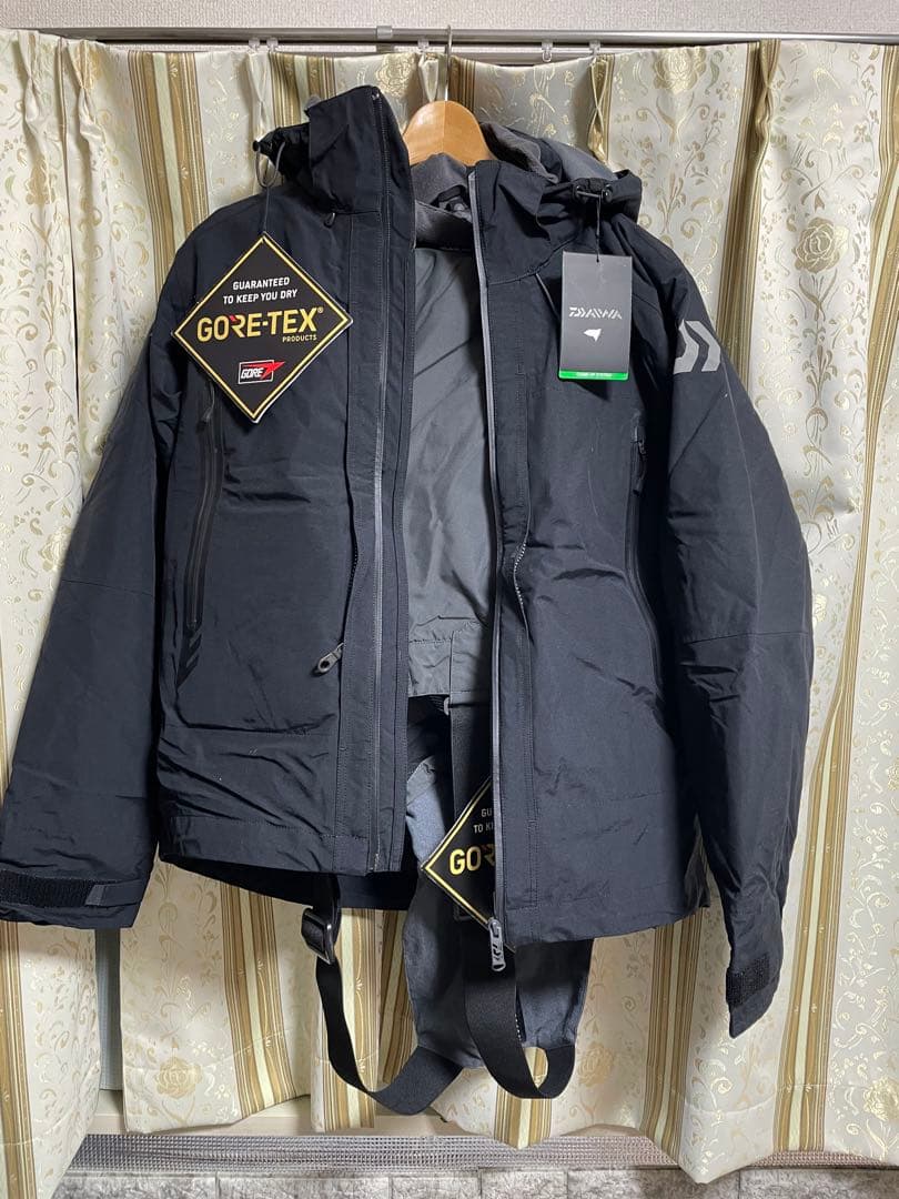 ダイワ GORE-TEX フィッシングスーツ Lサイズ