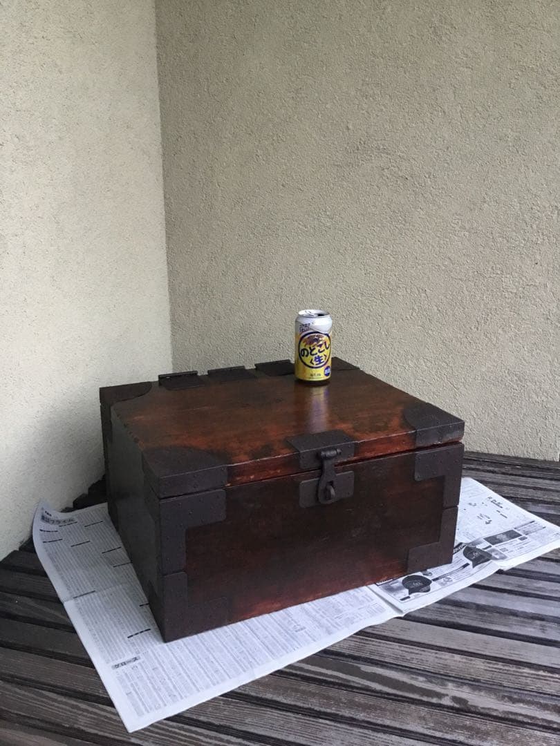 昔の箱です、重いです。　難あり