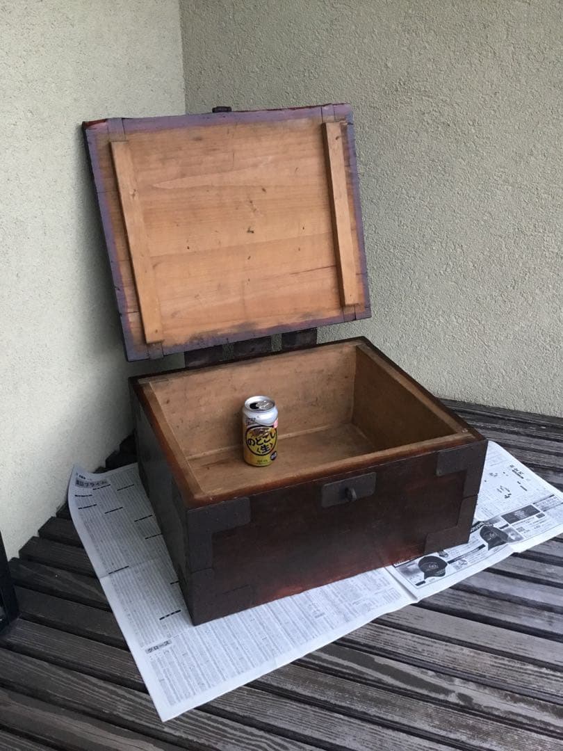 昔の箱です、重いです。　難あり