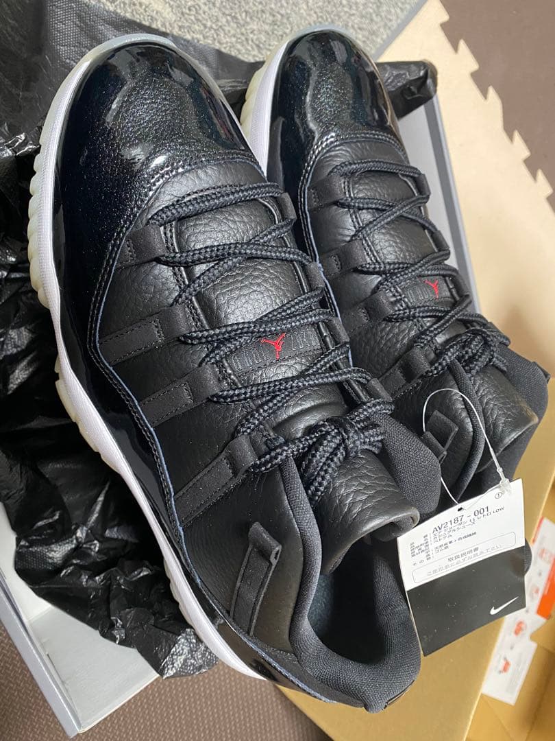 【早い者勝ち】エア ジョーダン 11 LOW AV2187-001