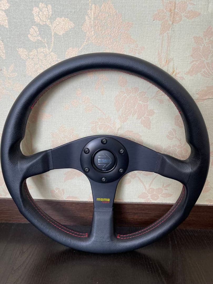 【さわち】正規品 MOMO ステアリング チューナー 黒 35パイ 美品