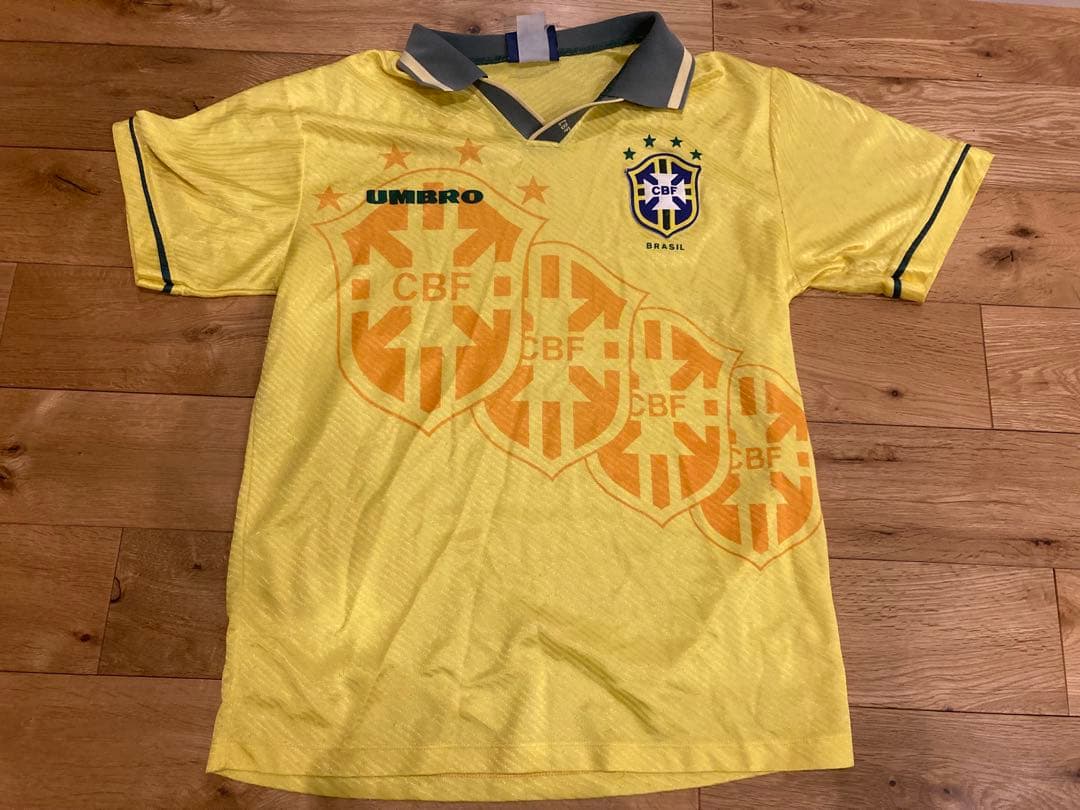 UMBRO ブラジル代表 イエローシャツ　サイズ不明