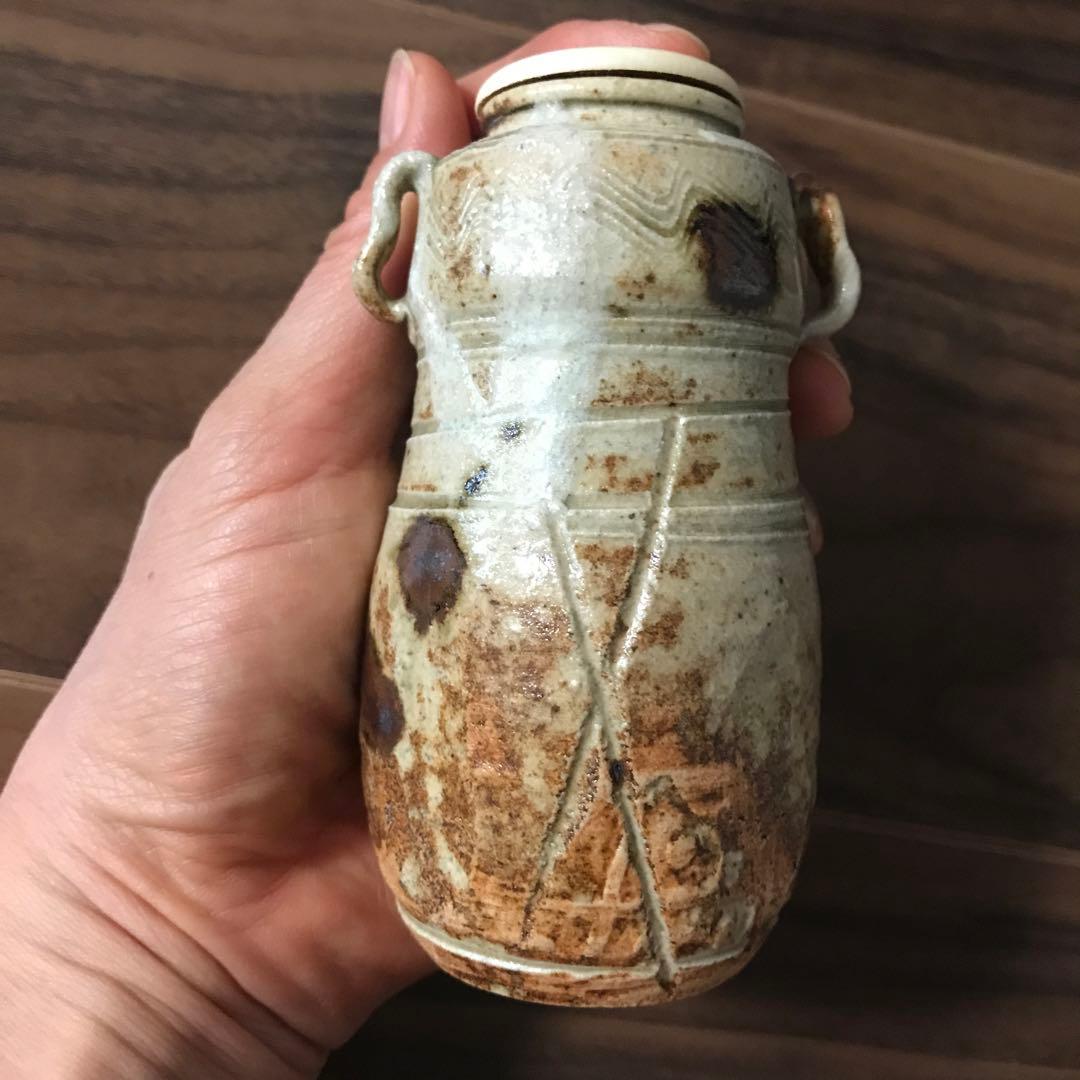 美濃伊賀耳付茶入 加藤弥右衛門 仕服 共箱付き